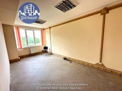 комерційна за адресою Ярослава Мудрого вул. (Моріса Тореза), 64б