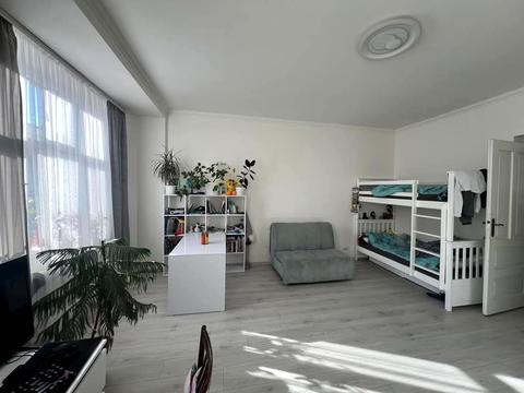 квартира за адресою Олександра Довженка вул., 1