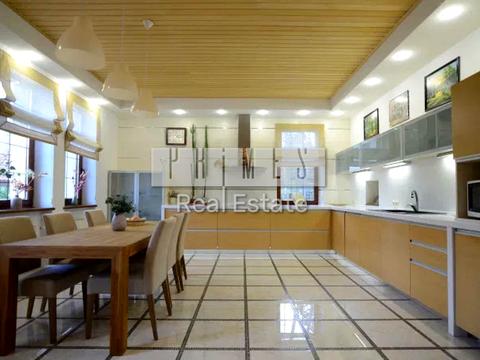 будинок за адресою Миколи Юнкерова вул.