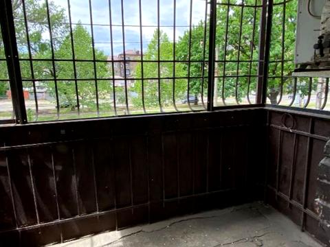 комерційна за адресою Володимира Антоновича вул. (Свердлова), 37