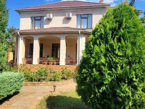 будинок за адресою Світанку вул., 5