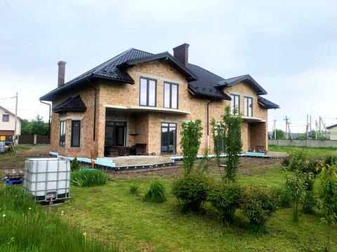 будинок за адресою Івасюка