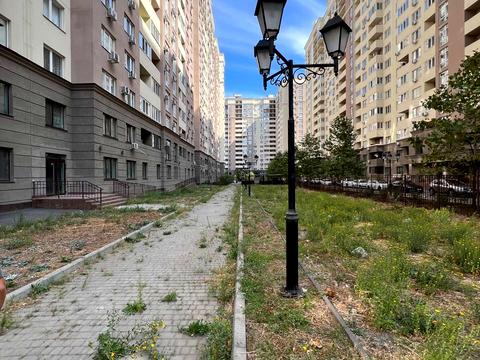 коммерческая по адресу Михаила Грушевского ул., 30