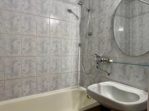 квартира за адресою Академіка Єфремова вул. (Командарма Уборевича), 15