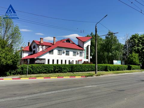 комерційна за адресою Володимирська вул., 72