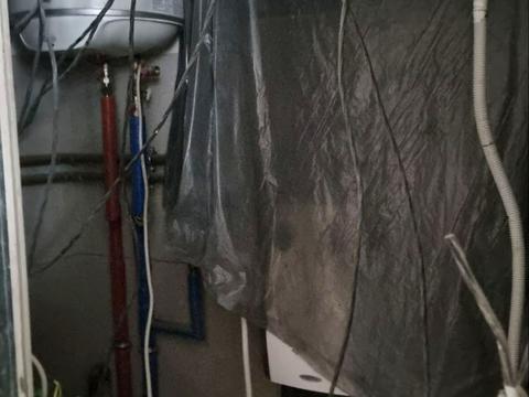 комерційна за адресою Дніпроводська вул., 1