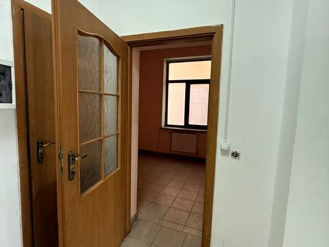 коммерческая по адресу Черновола ул., 9