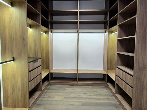 будинок за адресою Спортивна вул.