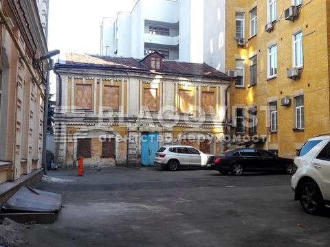 коммерческая по адресу Лютеранская ул., 33б
