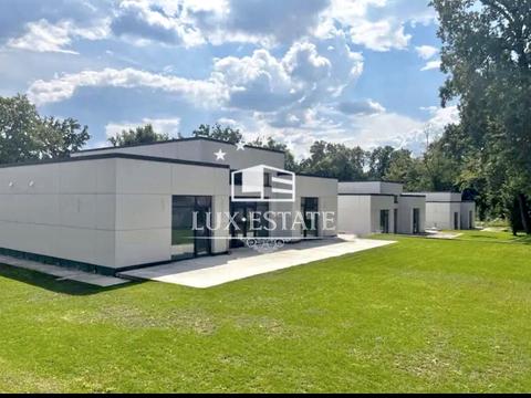 дом по адресу Стежки ул.