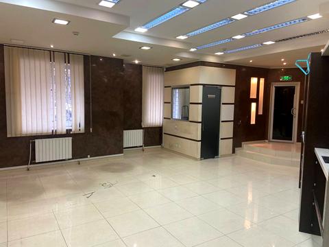 комерційна за адресою Дмитрівська вул., 69