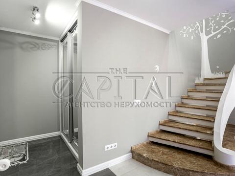 квартира за адресою Анни Ахматової вул., 34