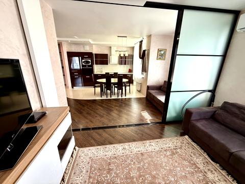 квартира за адресою Дніпровська набережна вул., 26-Б