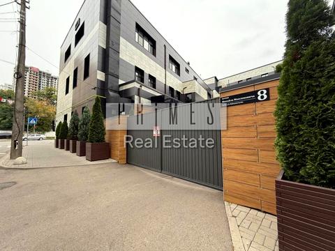 комерційна за адресою Максимовича Михайла, 8