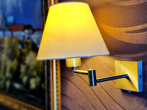 комерційна за адресою Чарівна вул., 38-Б