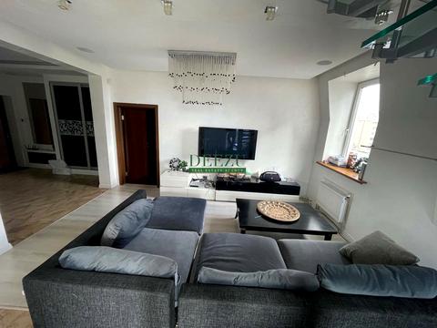 квартира за адресою Лабораторна вул., 8