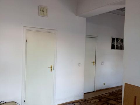 комерційна за адресою Пастера вул., 12