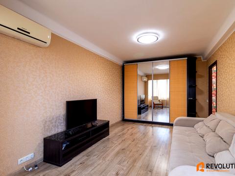 квартира за адресою Романа Ратушного вул. (Волгоградська), 37