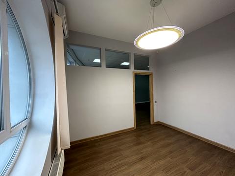 комерційна за адресою Кловський узвіз (Кловський), 7