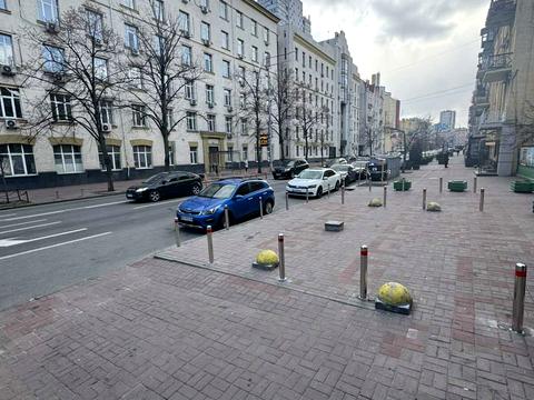 коммерческая по адресу Шота Руставели ул., 4