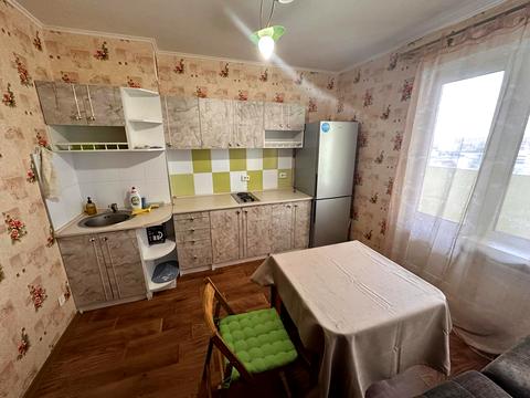 квартира за адресою Сергія Данченка вул., 5