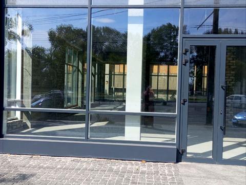 комерційна за адресою Набережна Перемоги вул., 40-Д