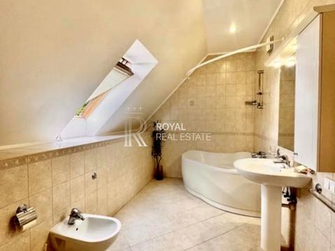 будинок за адресою Крутогірна вул., 52