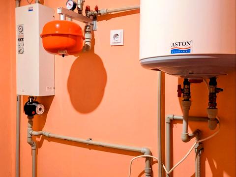 комерційна за адресою Лисенка вул., 13