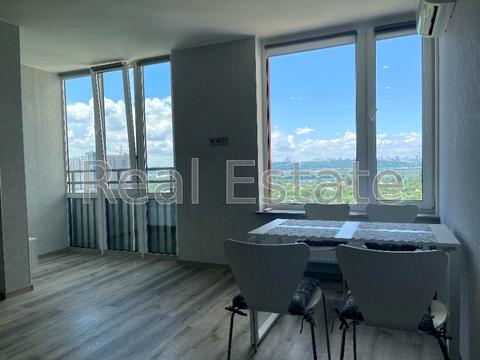 квартира за адресою Дніпровська набережна вул., 18-Б