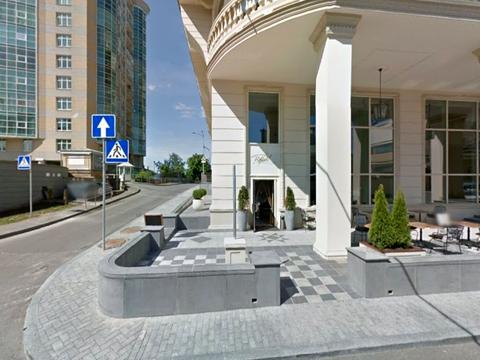 комерційна за адресою Новоселицька вул., 10