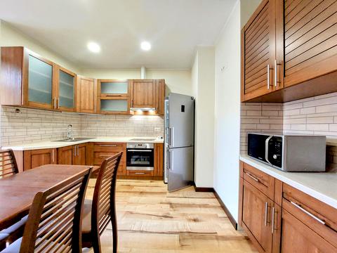 квартира за адресою Регенераторна вул., 4