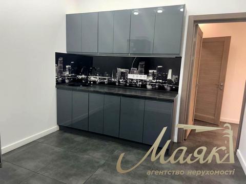 коммерческая по адресу Джона Маккейна ул. (Кудри Ивана), 1