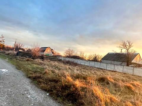 ділянка за адресою смт. Дніпровське, Красна