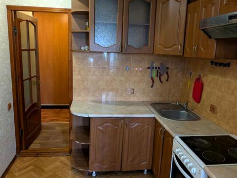 квартира за адресою Старицького вул., 12