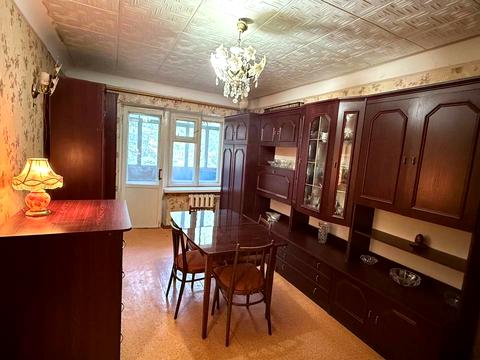 квартира за адресою Космонавтів вул., 25/2
