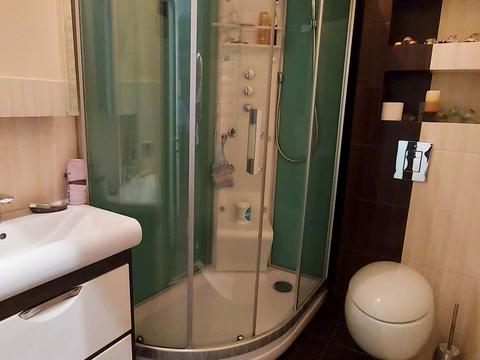 квартира за адресою Літературна вул., 1а