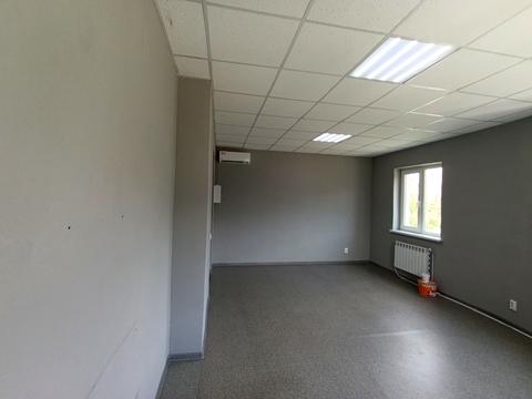 комерційна за адресою Левка Лук'яненка вул. (Маршала Тимошенка), 9