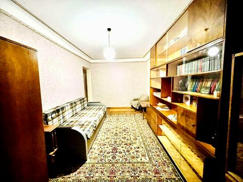 квартира за адресою Космічна вул., 24а