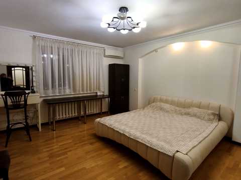 квартира по адресу Александра Мишуги ул., 8