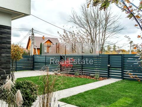 будинок за адресою Довженка вул.