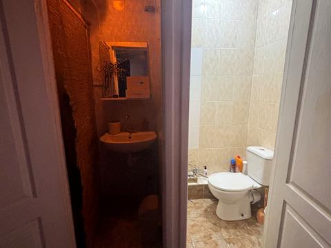 комерційна за адресою Богдана Хмельницького вул., 27