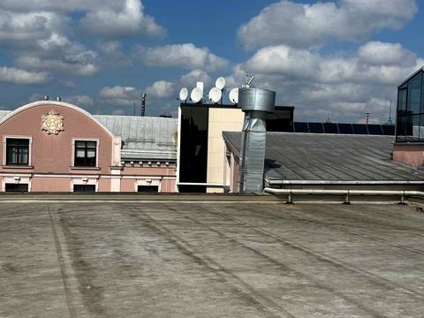 коммерческая по адресу Дорошенка, 2