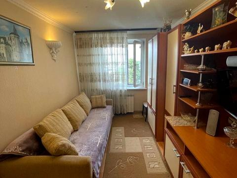 кімната за адресою Азербайджанська вул. (Бакинських Комісарів), 8-Б