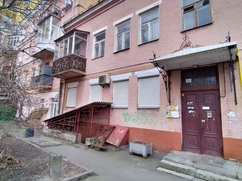 коммерческая по адресу Константиновская ул., 18
