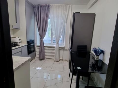 квартира за адресою Героїв Небесної Сотні вул., 9