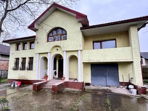 будинок за адресою с. Угринів, Галицька вул., 13
