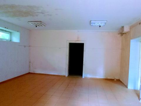 коммерческая по адресу Солідарності, 535
