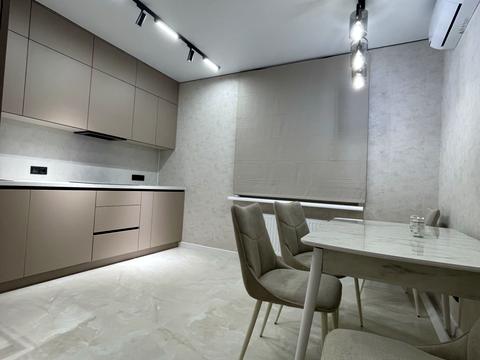 квартира за адресою Літературна вул., 10