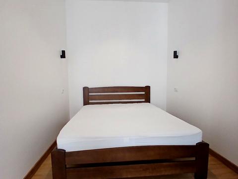 квартира за адресою Залізнична вул., 9