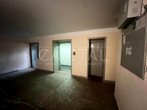 комерційна за адресою Антоновича вул. (Горького), 91